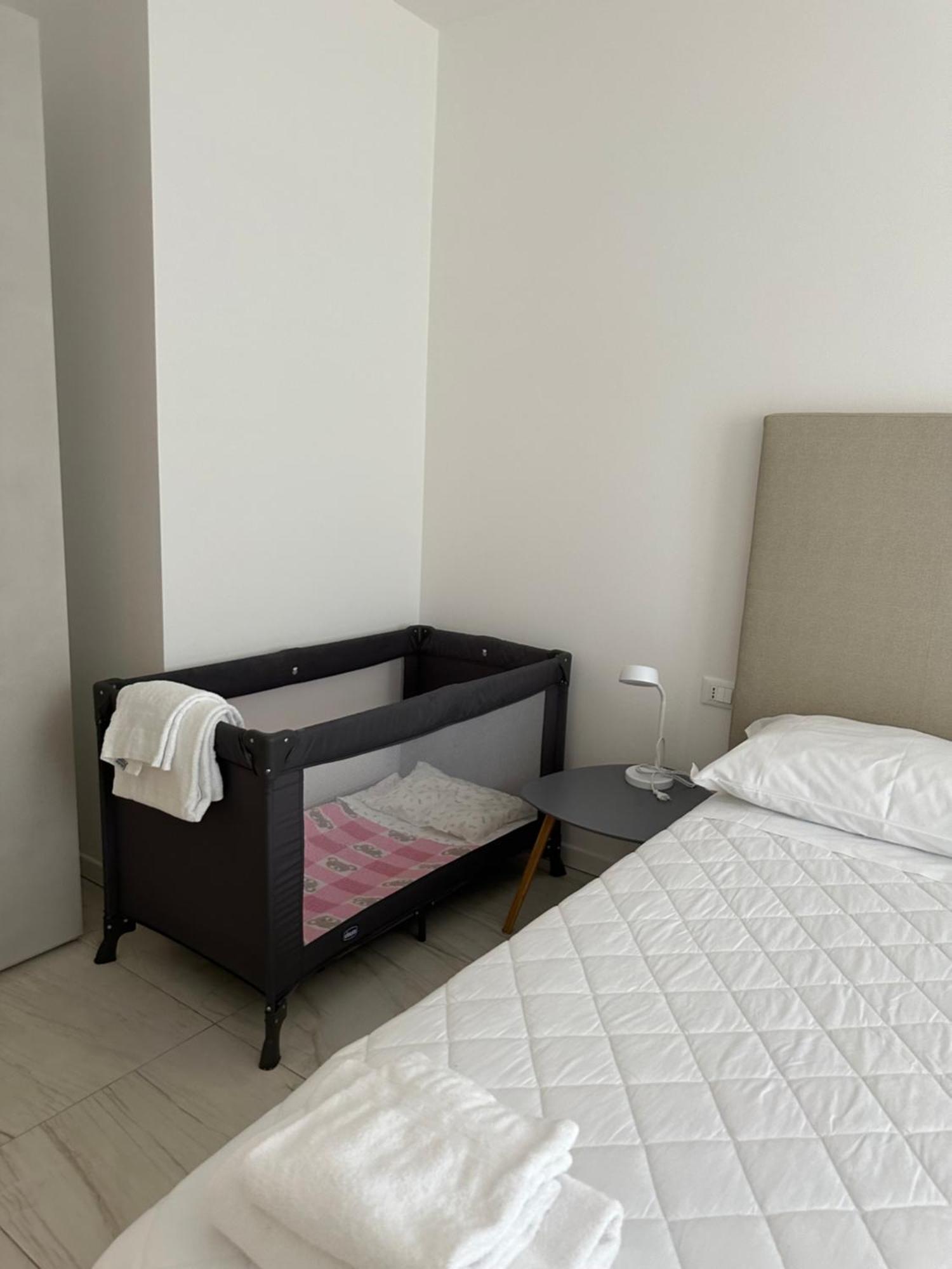 Beach Palace With Small Swimming Pool, Private Beach, Parking Lido di Jesolo Luaran gambar